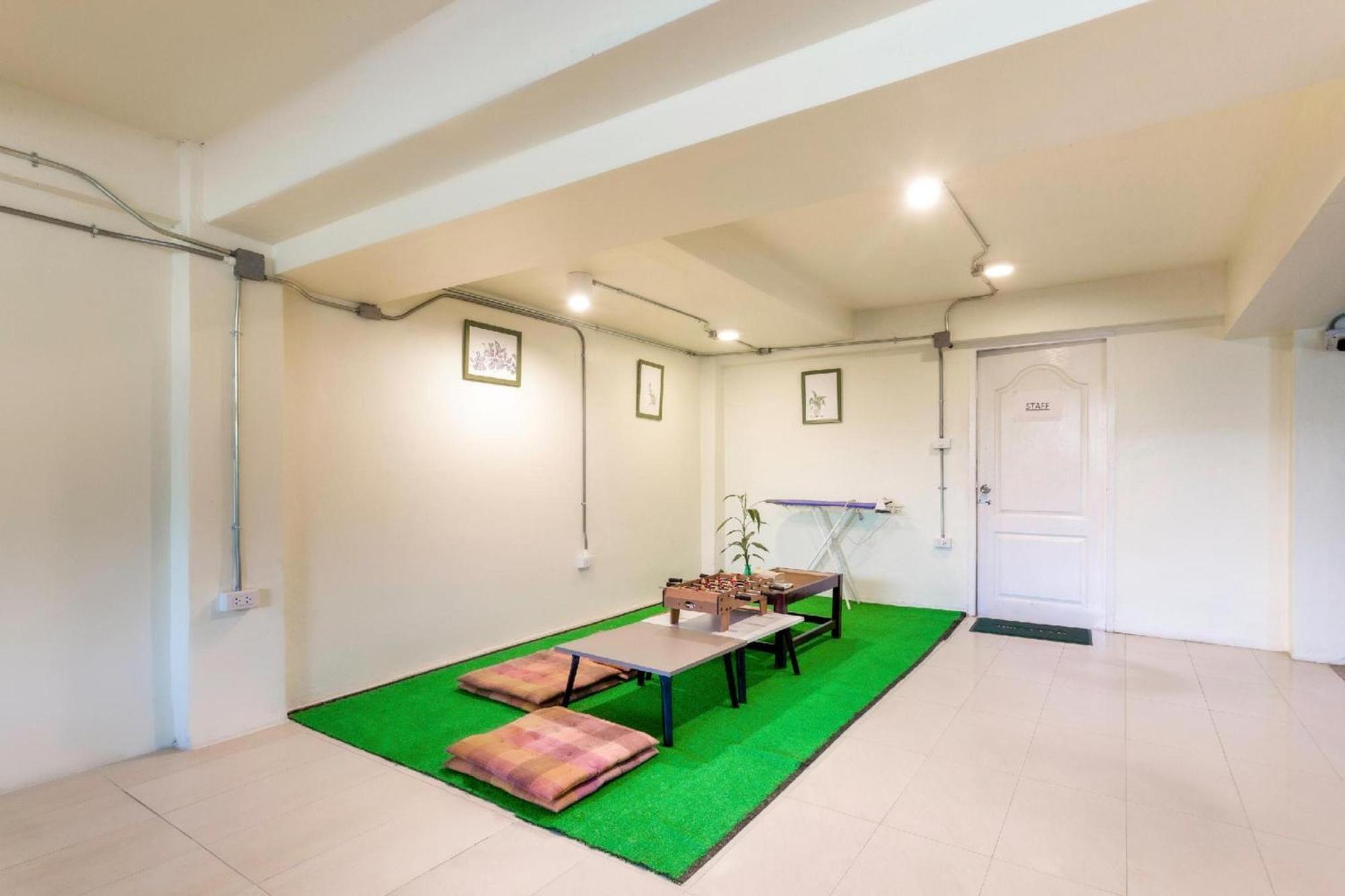 Oyo 928 Leaf Hostel Чиангмай Экстерьер фото