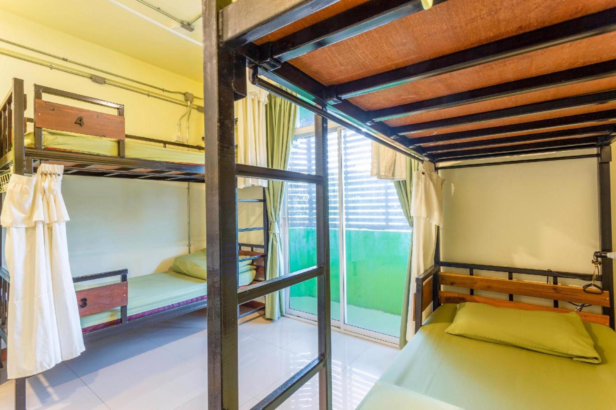 Oyo 928 Leaf Hostel Чиангмай Экстерьер фото